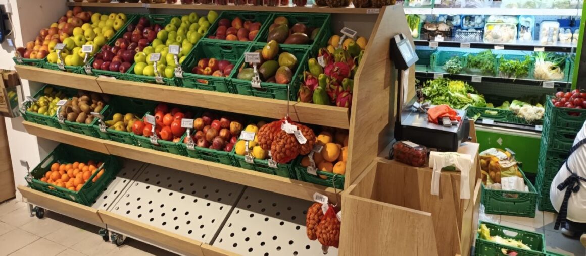 Installation of shelving equipment- Masoutis Kalimnos