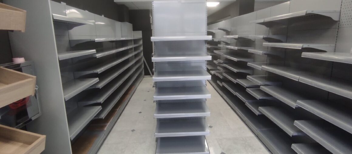 Installation of shelving equipment- My Market Kalamaria