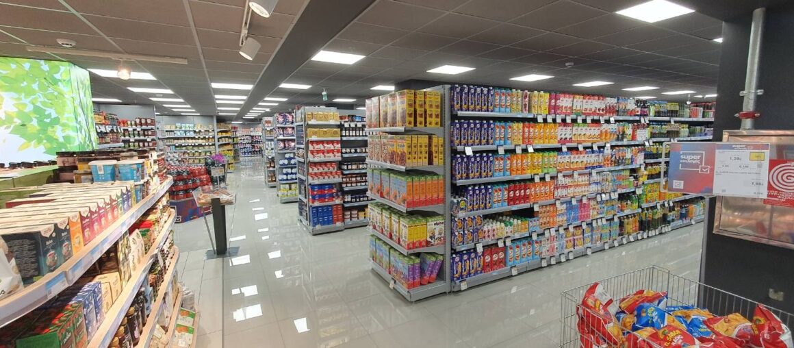 Εξοπλισμός καταστήματος- My Market The Mall Athens